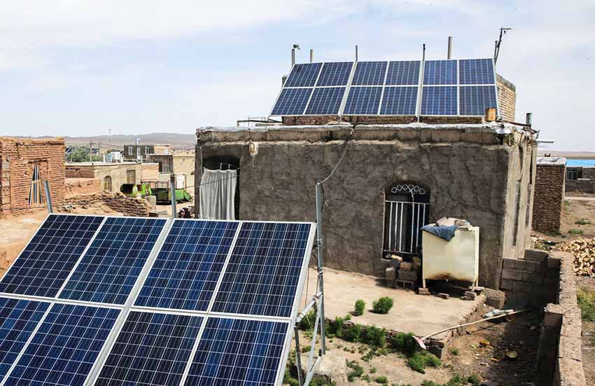 آغاز اجرای ۱۰۰ نیروگاه خورشیدی ۵ کیلوواتی برای مددجویان کمیته امداد کهگیلویه