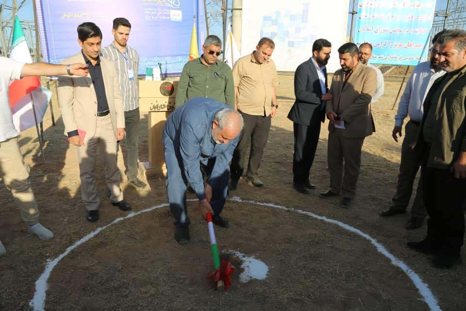 آغاز عملیات اجرایی نیروگاه خورشیدی ۵۰۰ مگاواتی پابند در زنجان با سرمایهگذاری ۱۵ هزار میلیارد تومان
