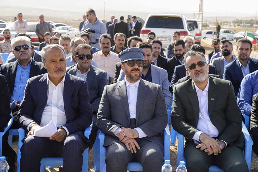آغاز عملیات اجرایی ۵ ساختگاه خورشیدی ۳ مگاواتی خورشیدی در فارس