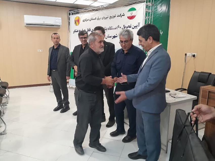 واگذاری ۶۰ پنل خورشیدی قابل حمل به عشایر استان مرکزی