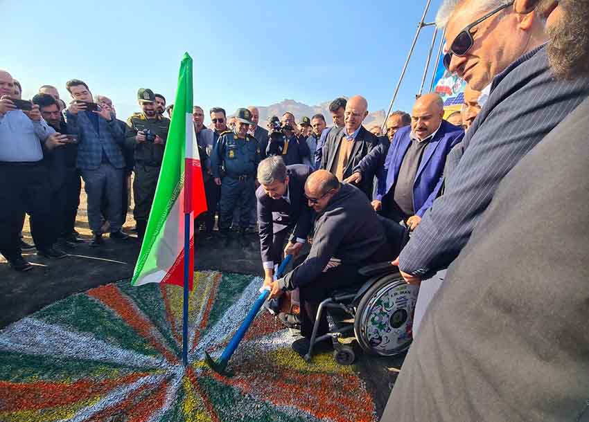 مشارکت قهرمان پارالمپیک اصفهانی در احداث نخستین نیروگاه خورشیدی لنجان