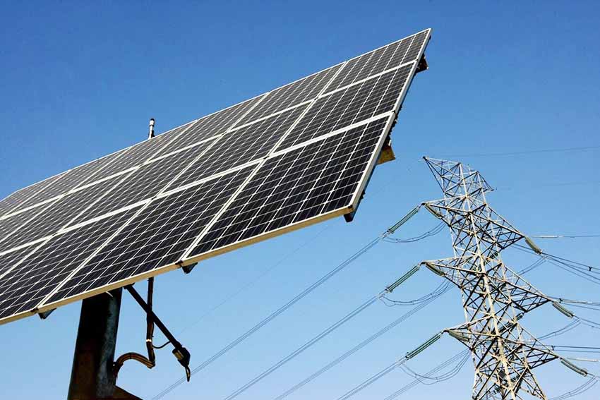 هشدار توزیع برق تهران درباره چالشهای فنی نیروگاههای خورشیدی پایتخت