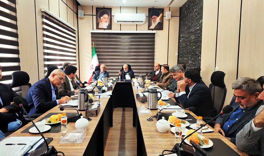 بررسی تعهد و پیشرفت شرکت‌های بزرگ صنعتی و معدنی در احداث نیروگاه‌های خورشیدی کشور