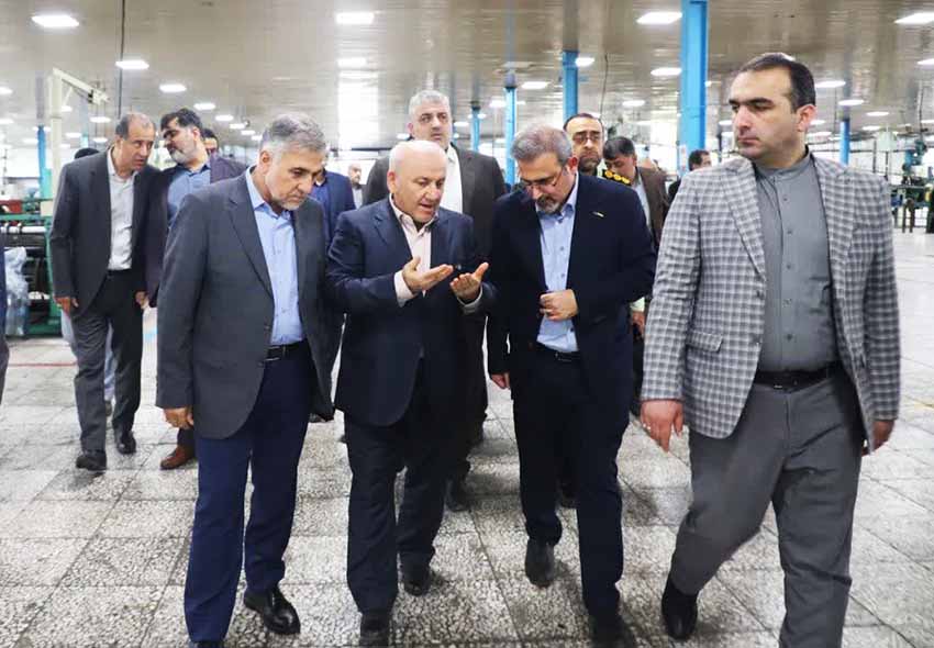تاکید استاندار مازندران بر استفاده صنایع مادر از انرژی خورشیدی
