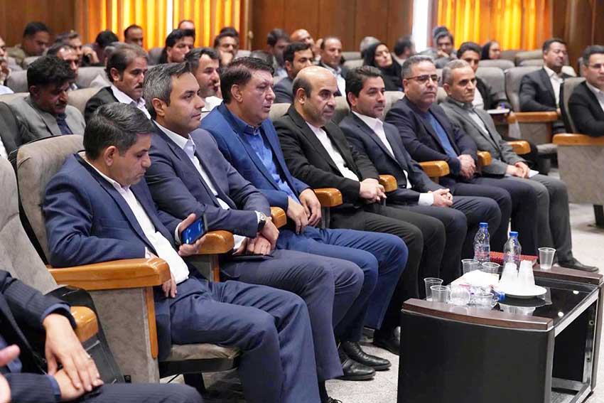 آغاز آموزش سراسری دهیاران کشور برای ساخت نیروگاه خورشیدی در قالب طرح ملی «روستای روشن»